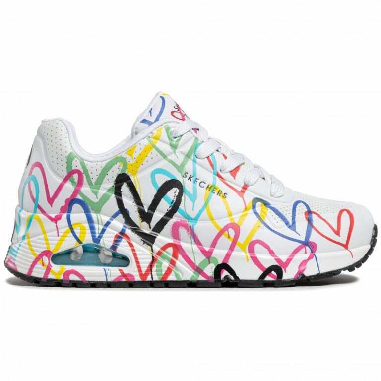 SKECHERS SPREAD THE LOVE